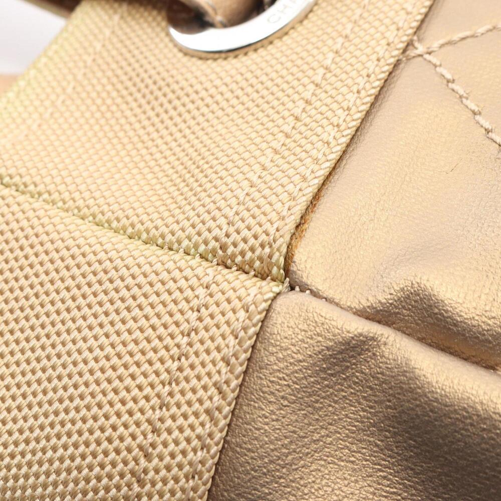 CHANEL Cream Leather Tote Bag - Picture 10 of 12